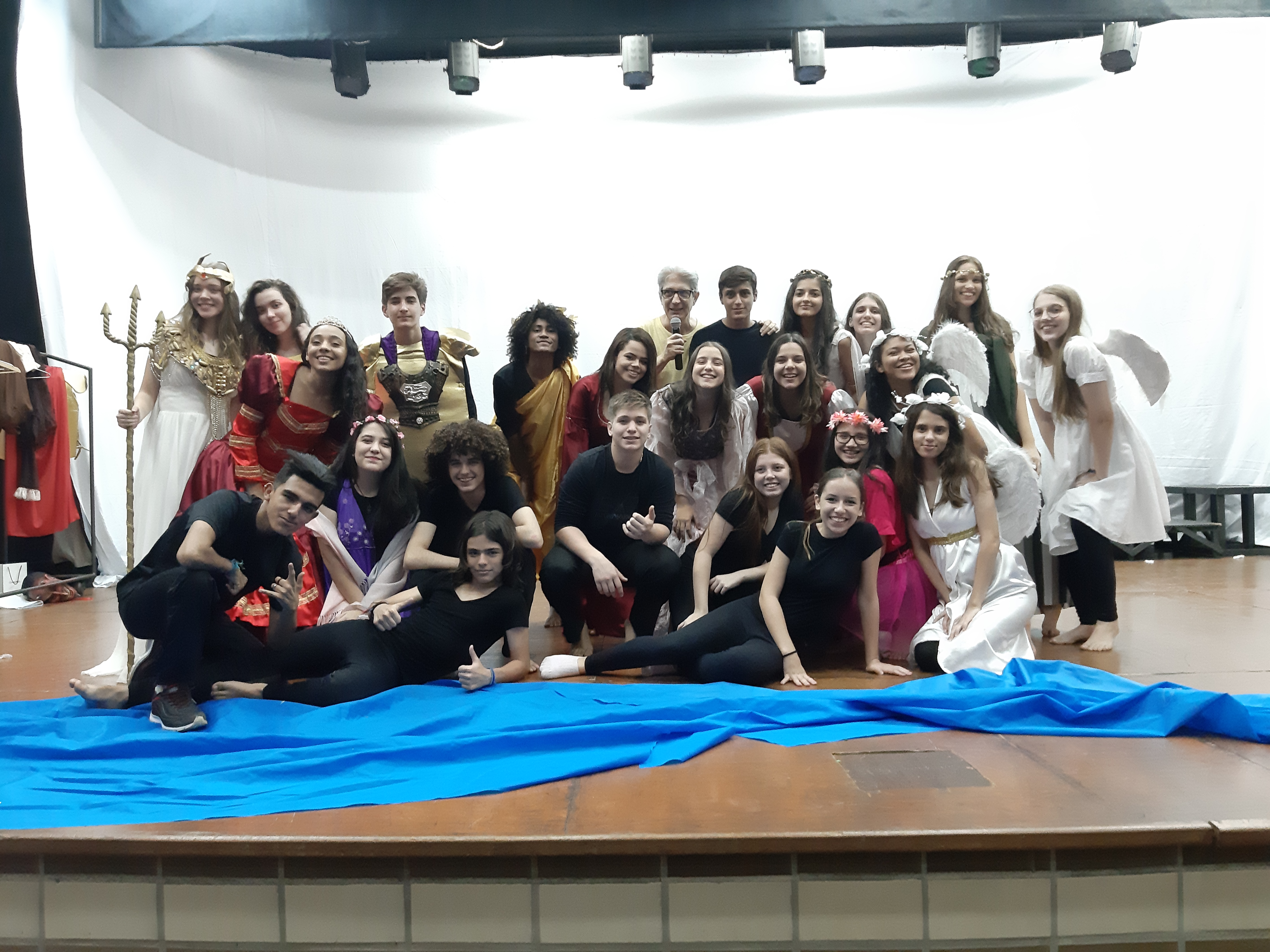 Alunos dos 9ºs anos apresentam a peça