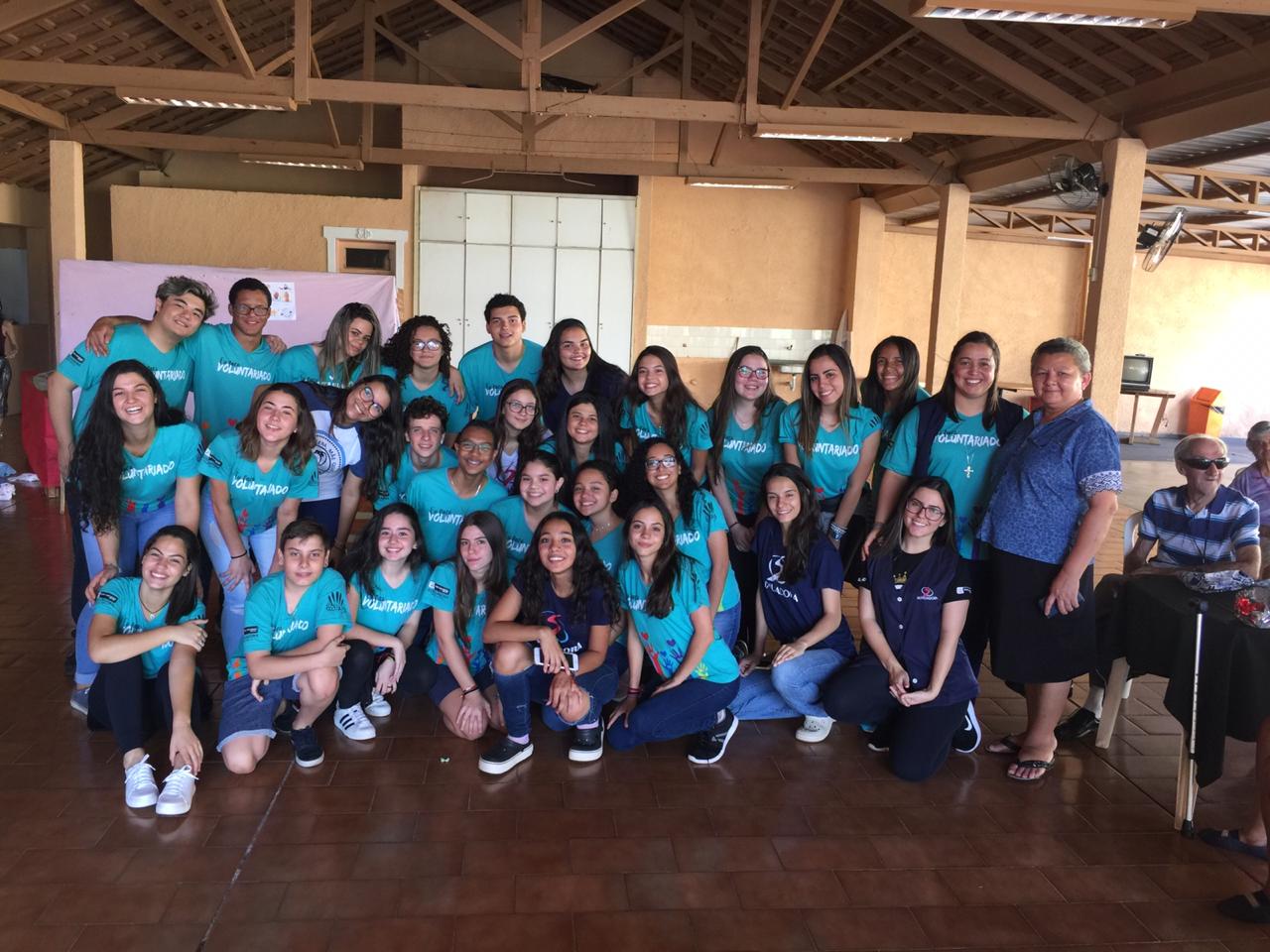 Grupo de Voluntariado realiza confraternização no Lar Padre Euclides