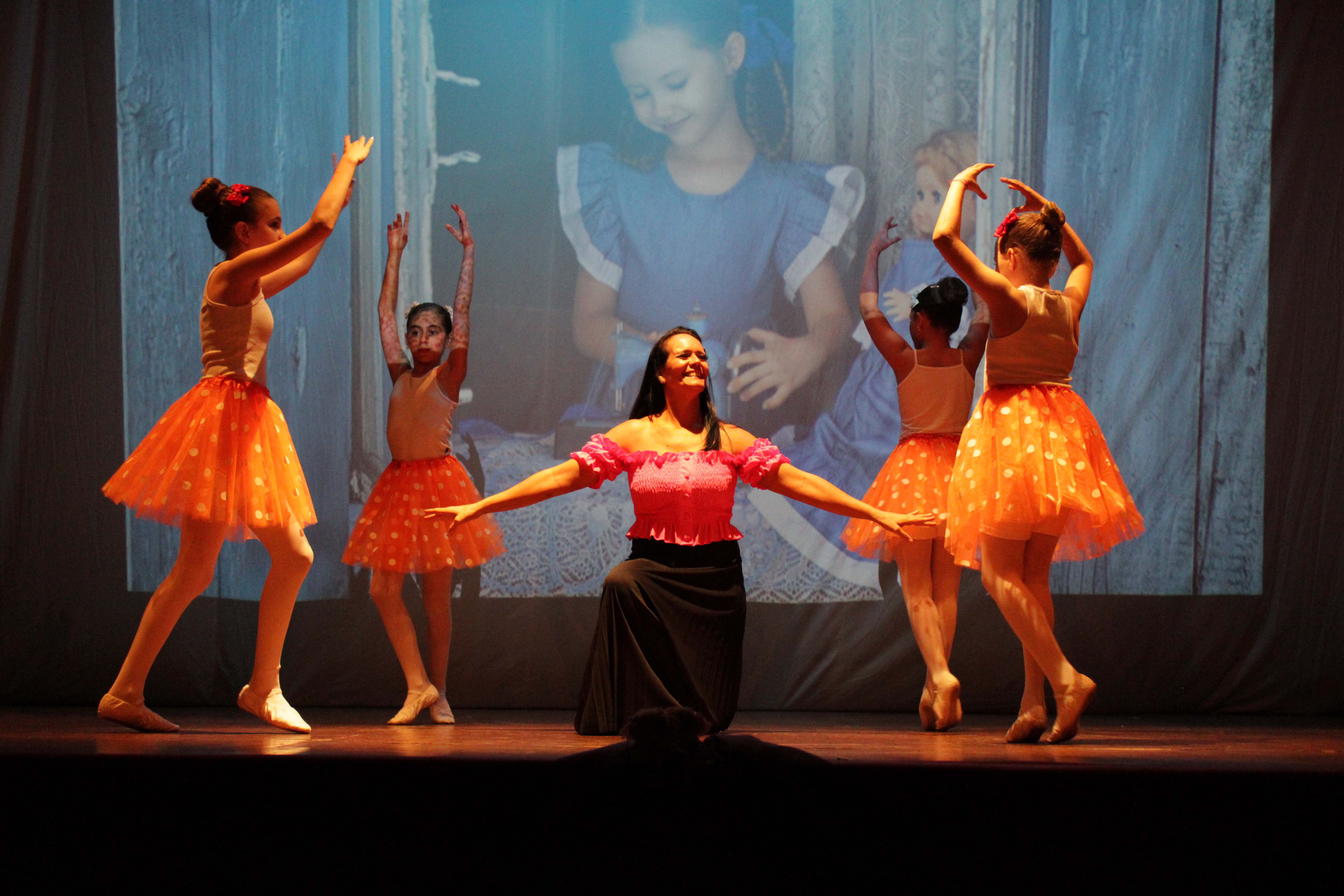 Festival de Dança 2022 leva ao palco bonecas dançantes""