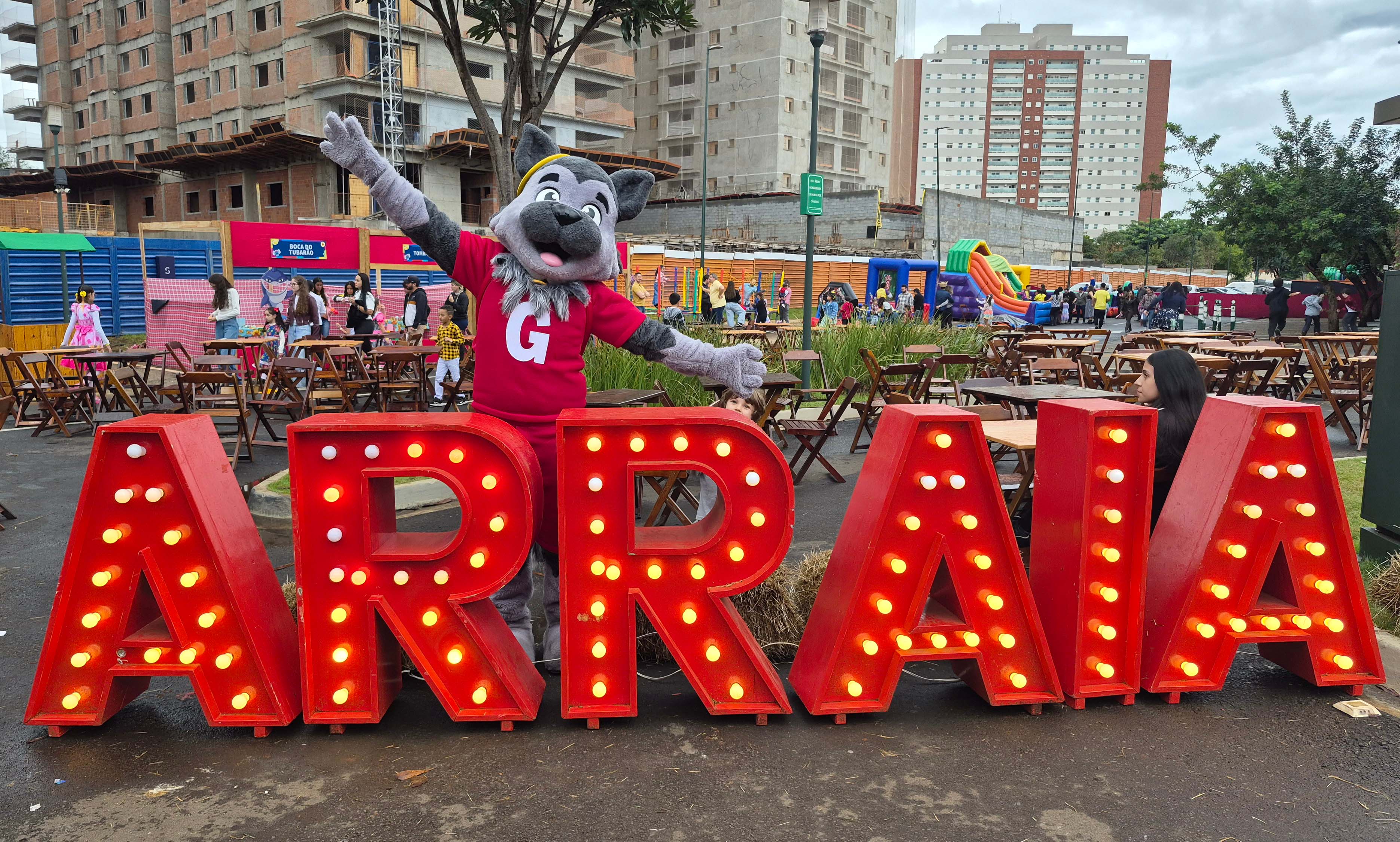 [Álbum de fotos] Famílias e estudantes celebram a cultura junina no Arraiá Auxiliadora 2026