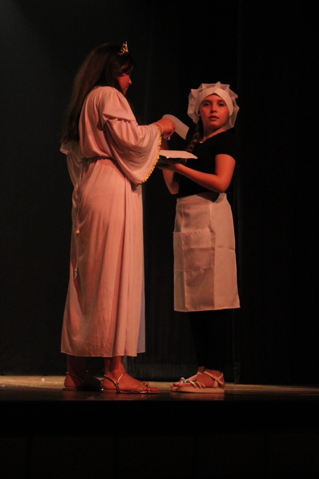 Alunos do 6º ano A estreiam no teatro com a peça O Reino do Ronco